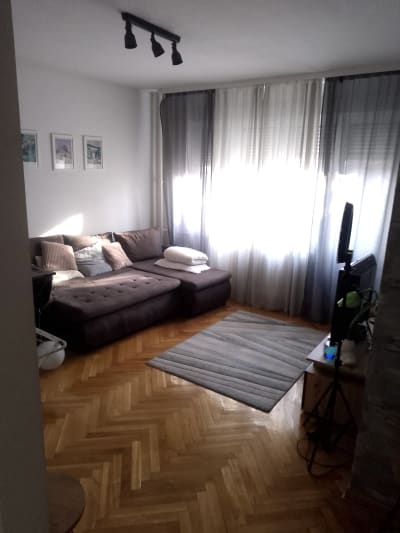 Izdavanje trosoban stan Južni bulevar, Vračar 77m²