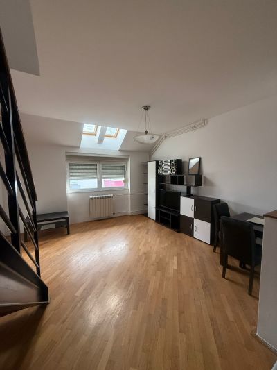 Izdavanje četvorosoban stan Palilula 89m²