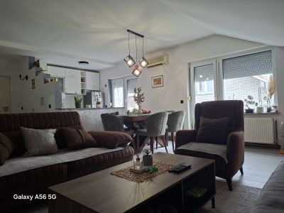 Prodaja trosoban stan Žarkovo, Čukarica 75m²