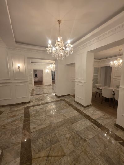 Izdavanje 5-soban stan Savamala 180m²