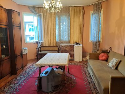 Prodaja 4.5-soban stan Bulevar Oslobođenja, Voždovac 108m²