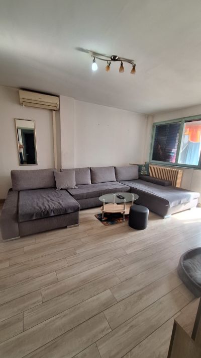 Prodaja 2.5-soban stan Blok 38, Novi Beograd 72m²