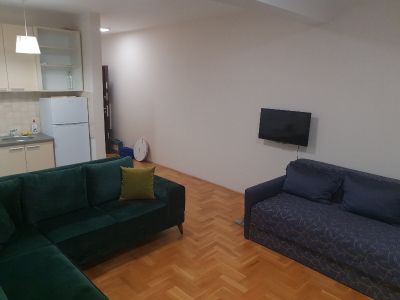 Izdavanje jednosoban stan Voždovac 38m²