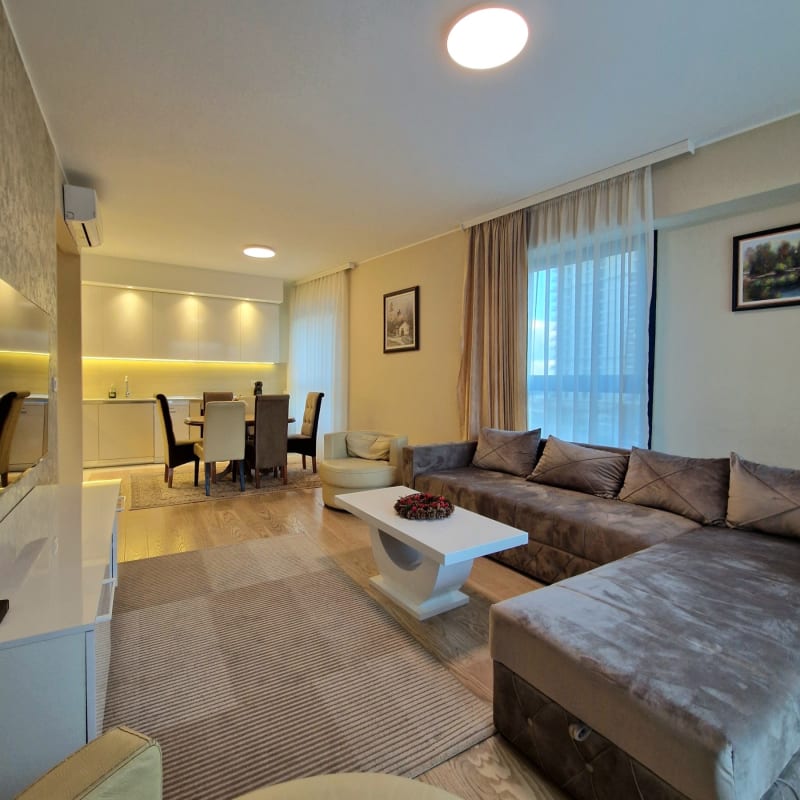 Izuzetan trosoban stan sa garazom u zgradi Aria – BW - slika 1