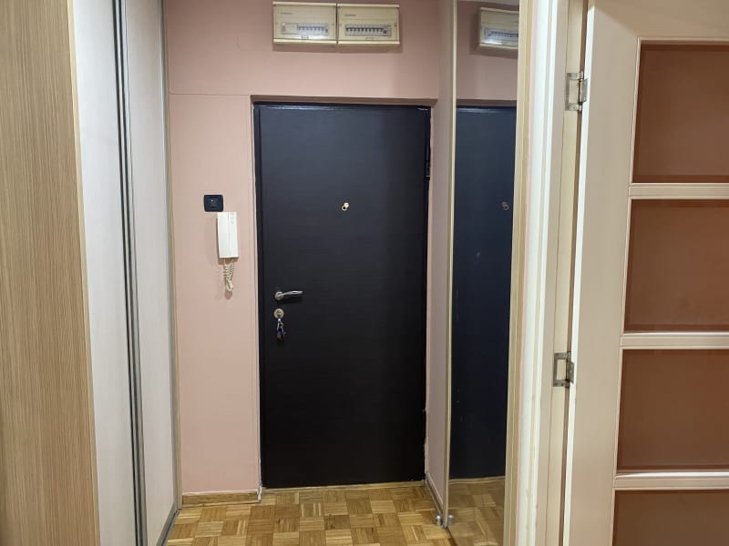 Izdaje se trosoban stan na Zvezdari  - slika 2