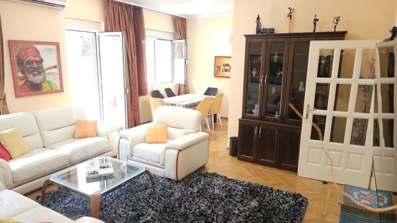 Cetvorosoban stan sa bastom - slika 2