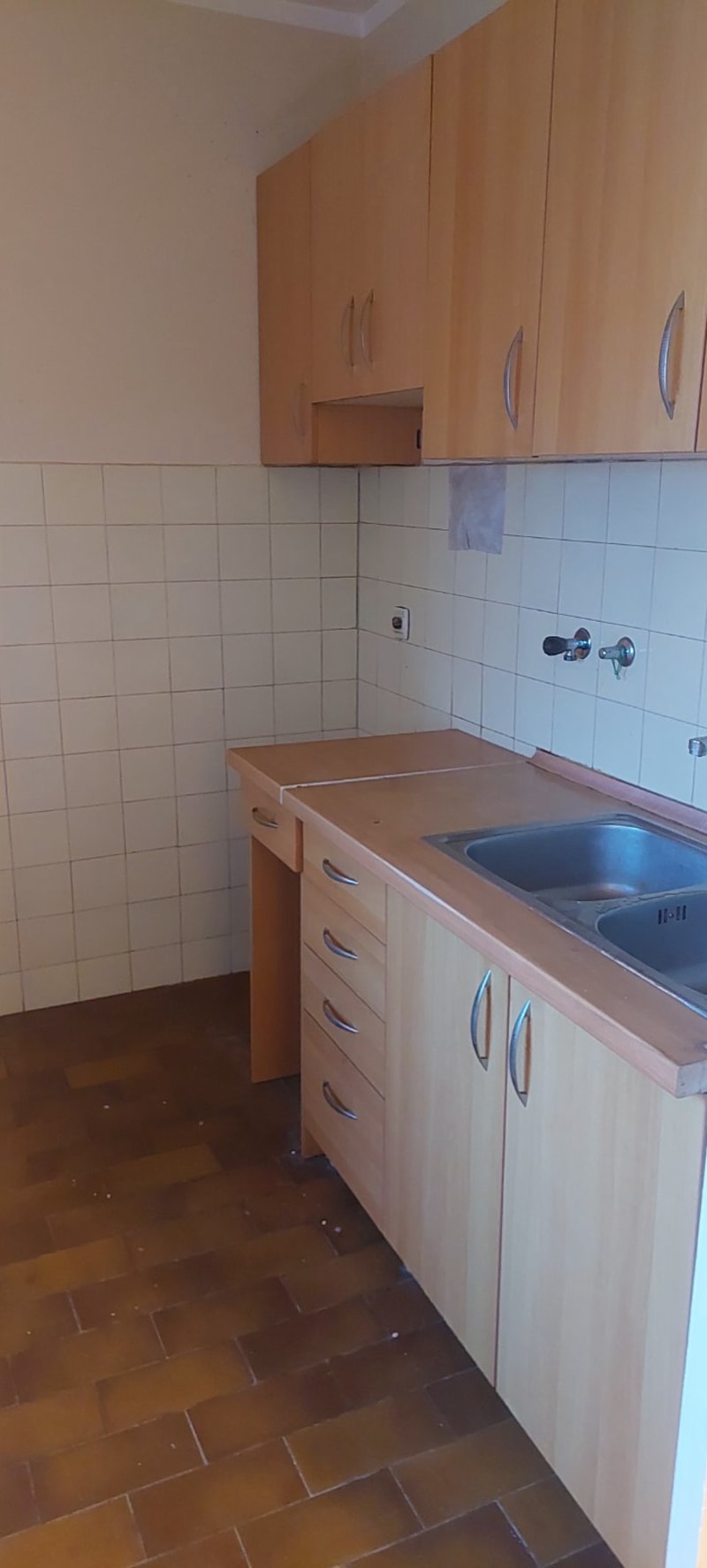 Prodaja uknjiženog stana na Vračaru - slika 2