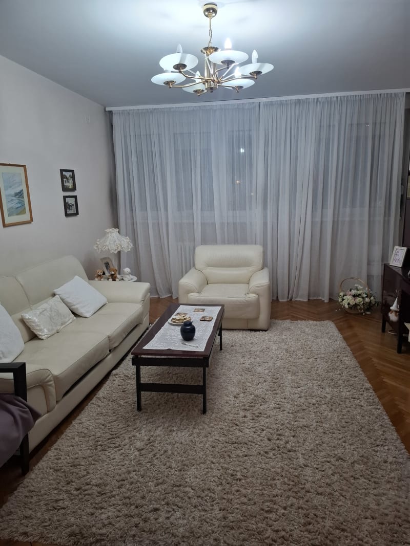 Sjajan 3.0 stan u srcu Novog Beograda. - slika 2