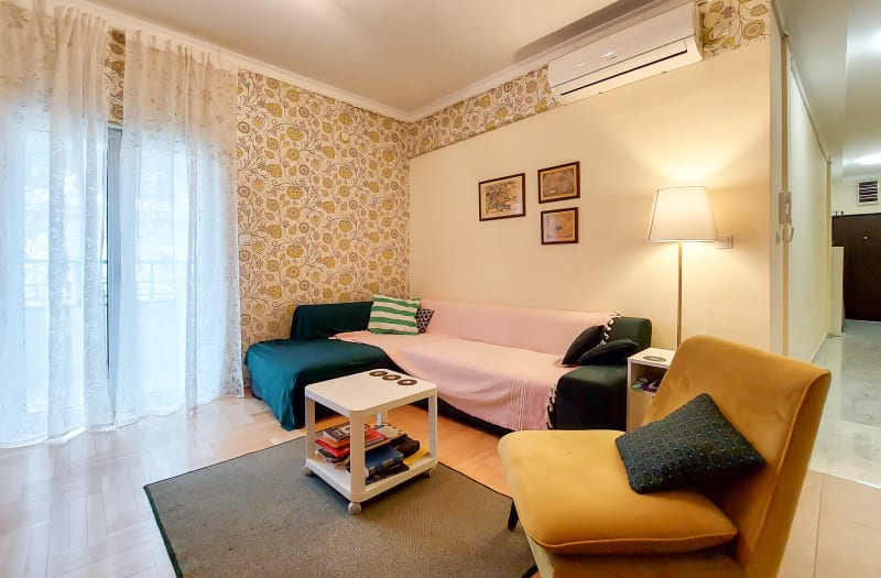 Trosoban stan u srcu Starog grada - slika 2