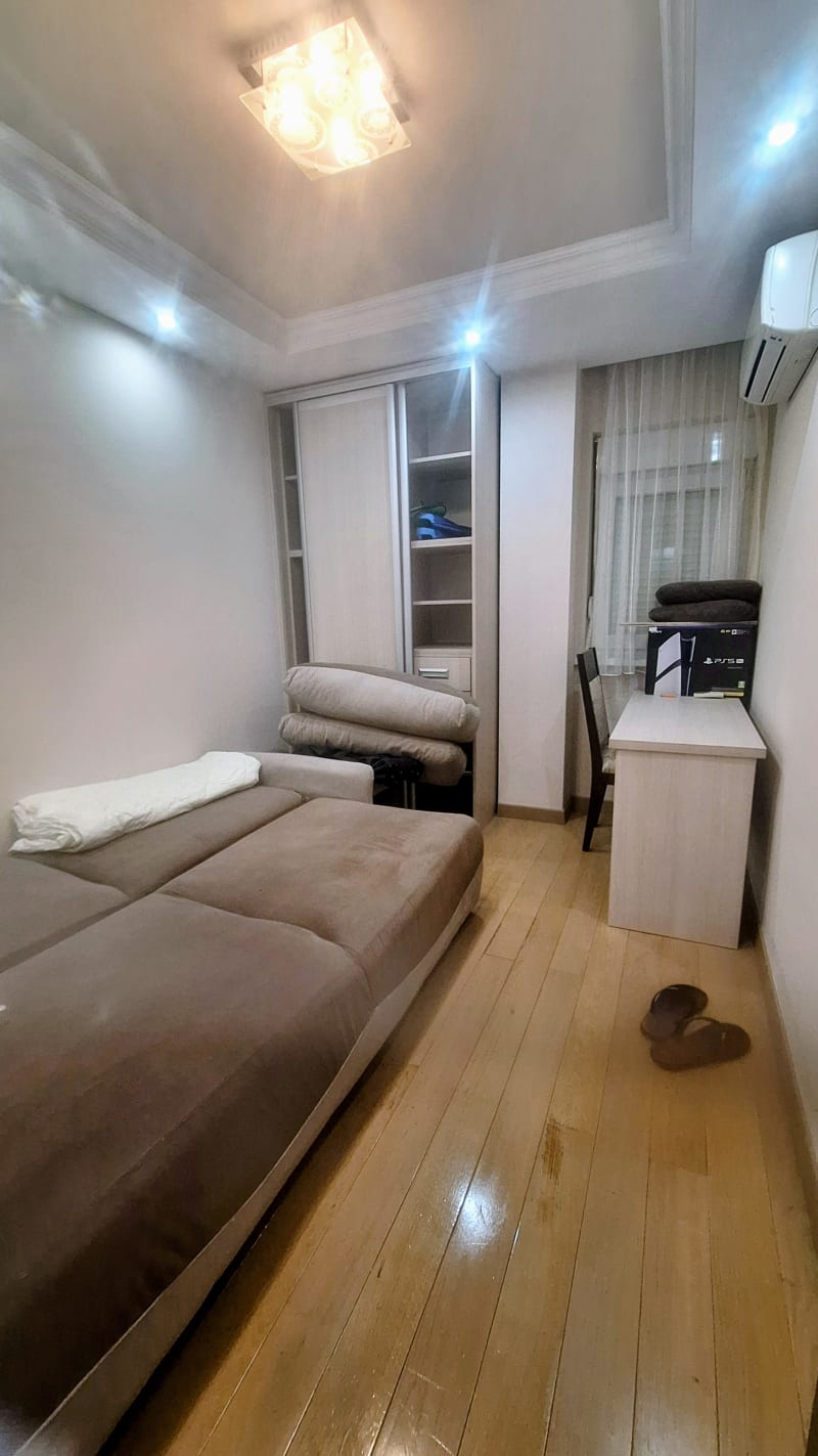 Renoviran dvoiposoban stan kod Hajata - slika 2