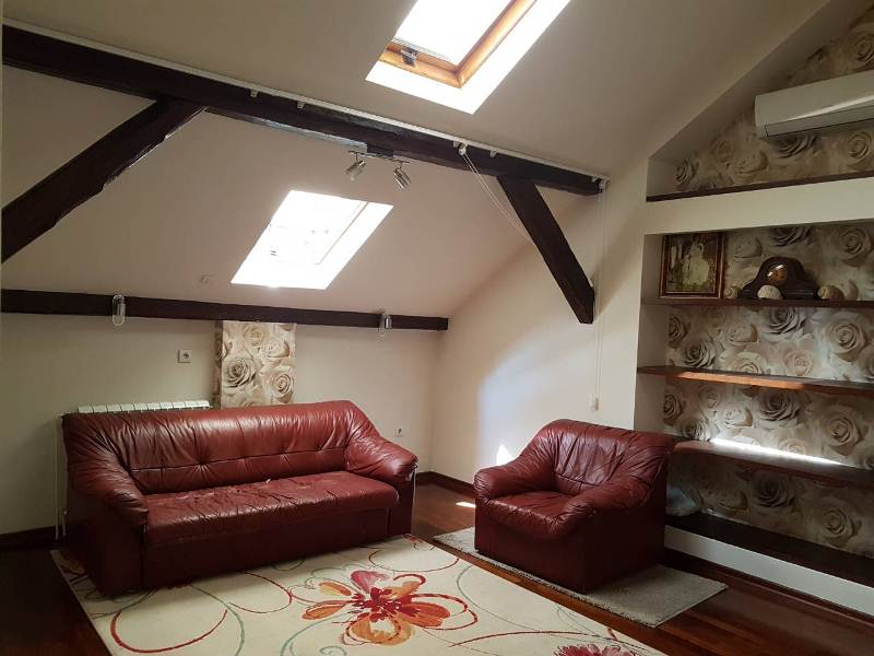 Izdajemo dvoiposoban stan, Kosancicev Venac, 55m² - slika 1