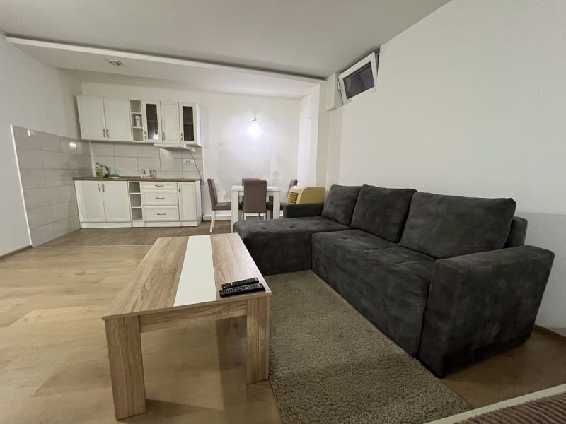 Prodajemo dvosoban stan, Centar, 72m² - slika 1