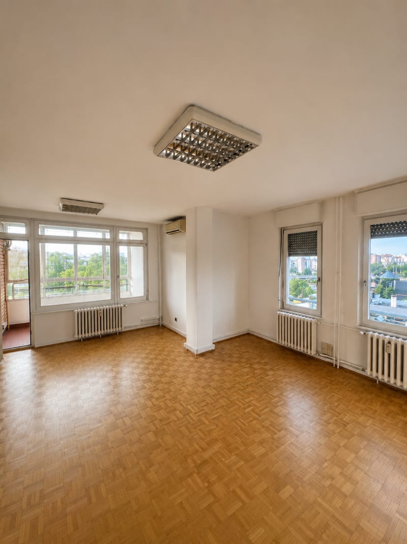 Izdajemo 5.0 stan kod Arene - slika 1