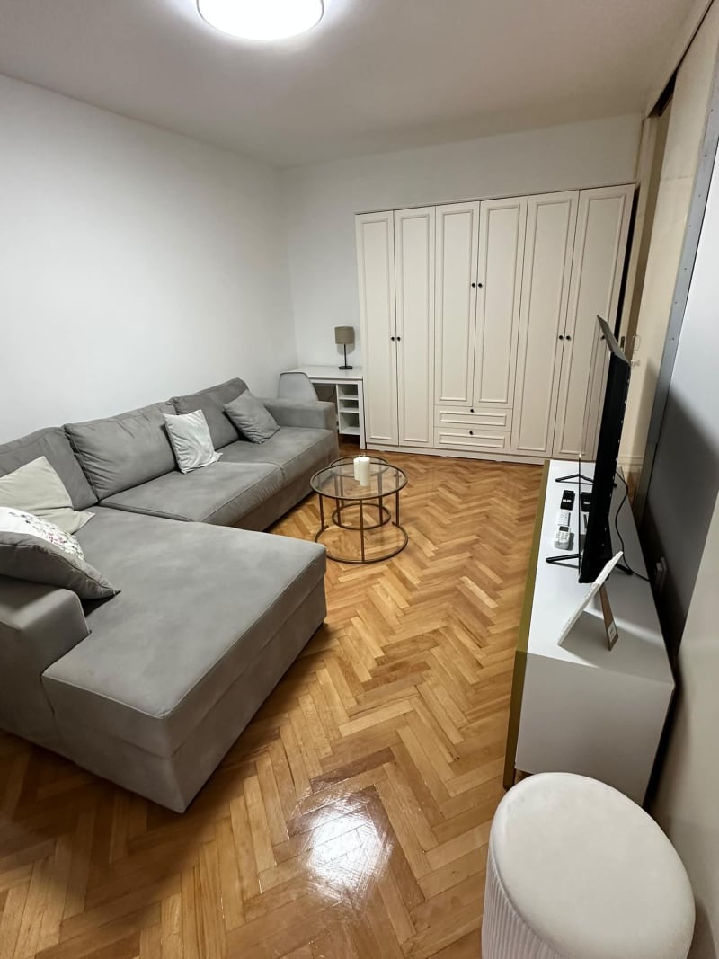 Izdaje se lux namesten stan 41m2 u Grčića Milenka - slika 2