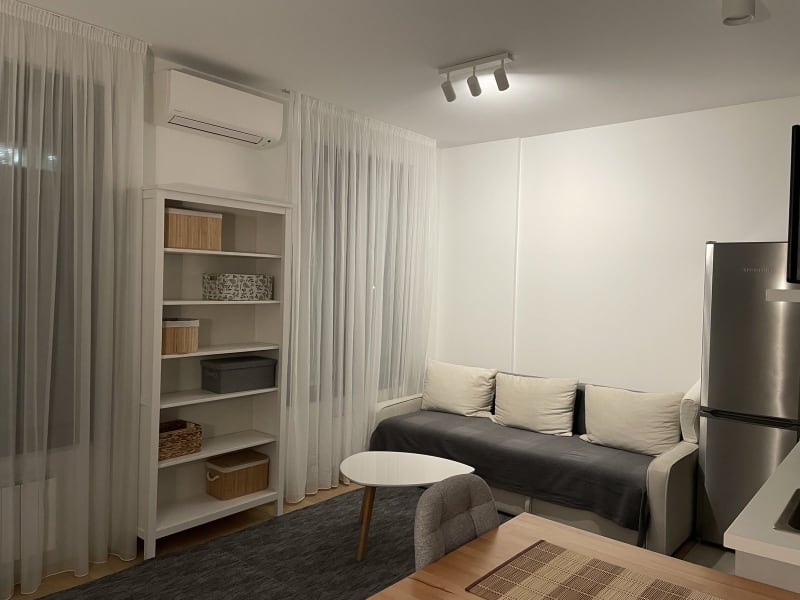 K-district, Lux jednoiposoban stan - slika 1