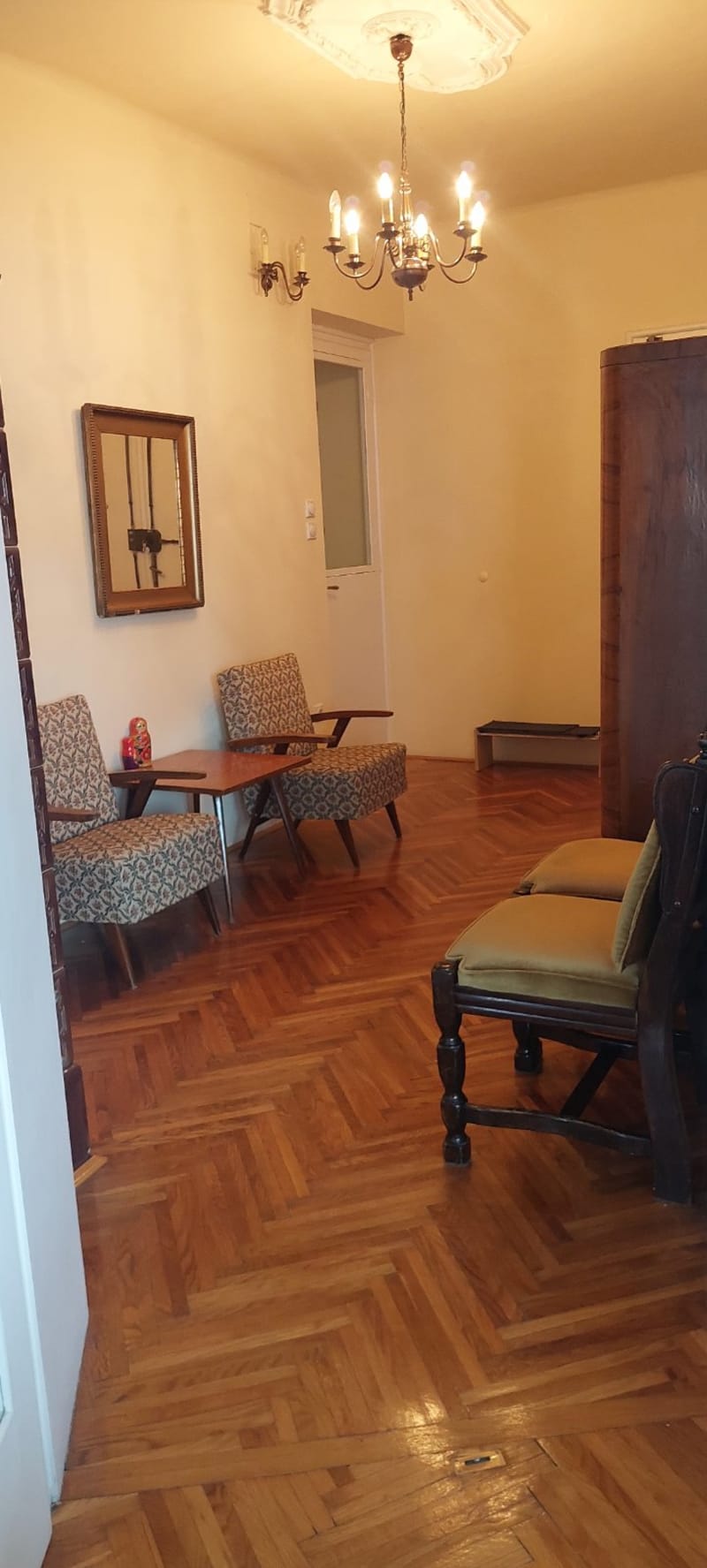Izdavanje dvoiposobnog nameštenog stana kod Vukovog spomenika - slika 1