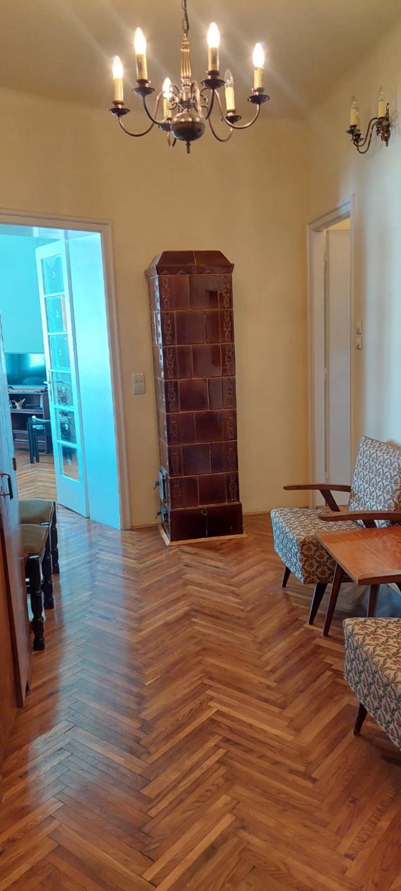 Izdavanje dvoiposobnog nameštenog stana kod Vukovog spomenika - slika 2