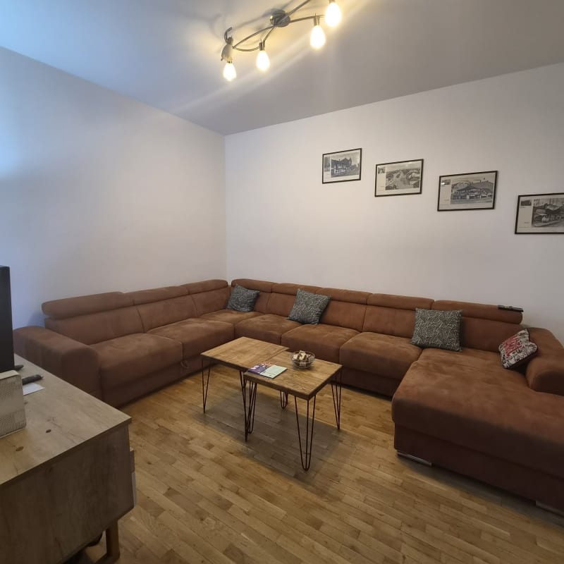 Dorcol, prizemlje, dvorisno orijentisan - 2.0 - slika 1