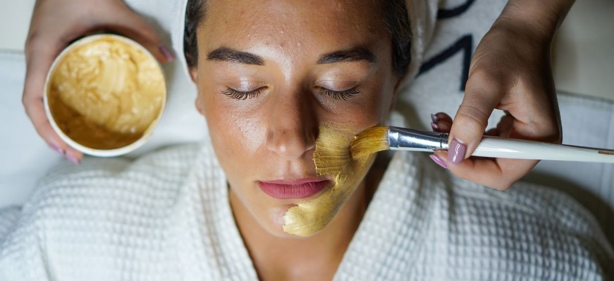 луксозна златна терапия за лице