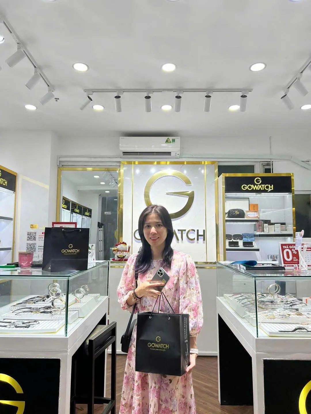 Chị Hương