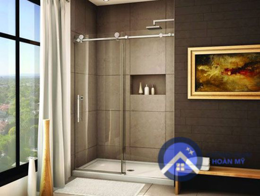 Hướng dẫn cách làm sạch kính nhà tắm bị ố bẩn hiệu quả nhất