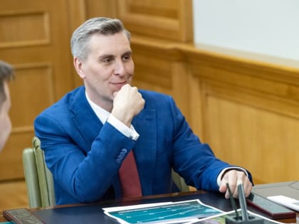 Спикер краевого парламента поздравляет красноярских выпускников с окончанием школы