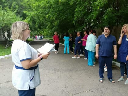 В Больнице на Кутузова провели очередную учебную эвакуацию