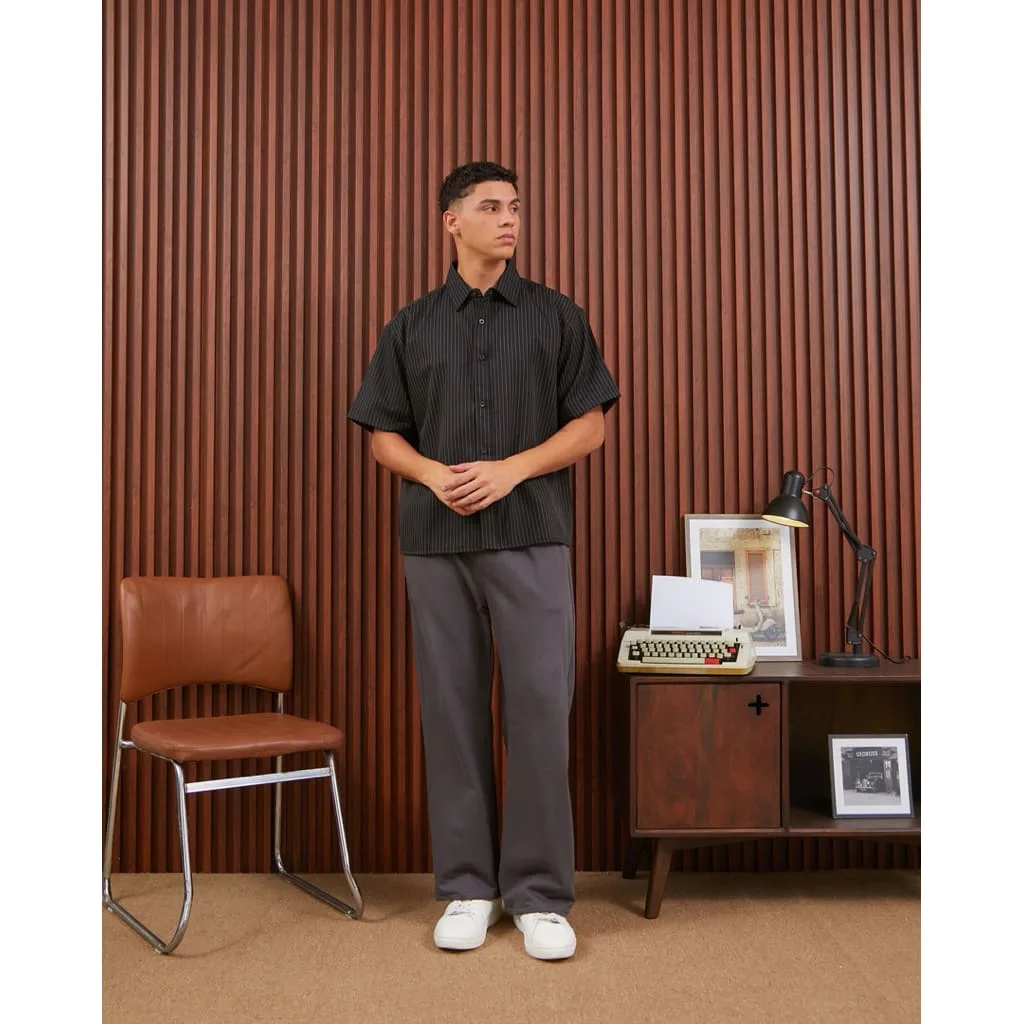 Kemeja Mino Stripe Boxy Oversized Lengan Pendek