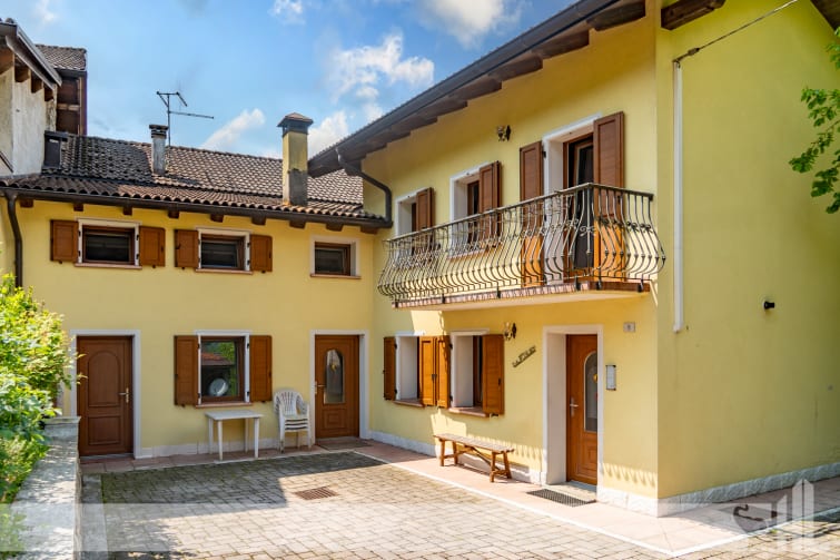 Rif. 1637 - Porzione indipendente a Fastro