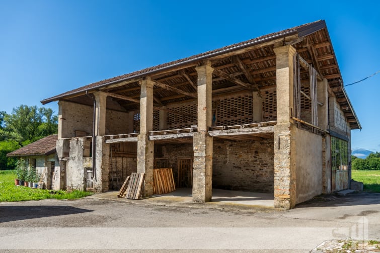 Rif. 1705 - Fienile da ristrutturare a Sedico