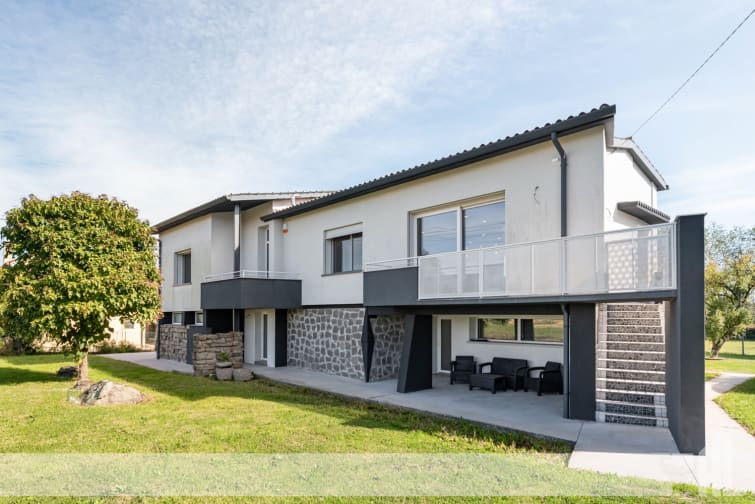 Rif. 1735 - Villa ristrutturata con giardino a Vescovana 