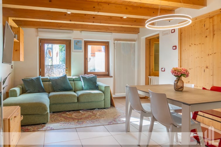 Rif. 1745  -  Porzione totalmente ristrutturata con 4 camere a Cirvoi, Belluno