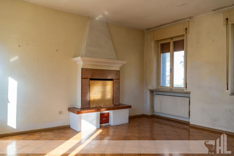 Rif. 1743 - Luminosa porzione con giardino a Fonzaso