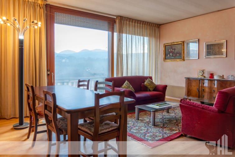 Rif. 1779 - Luminoso appartamento con capannone a Limana 