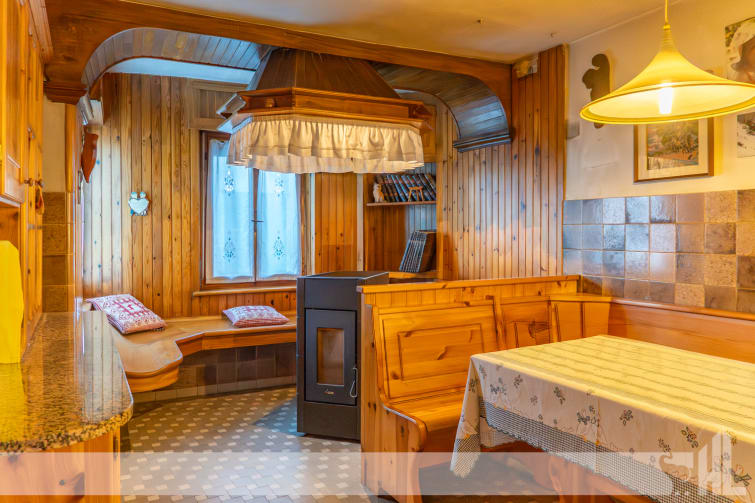 Rif. 1777 - Complesso abitativo con verde a Provagna 