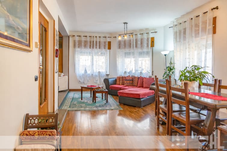 Rif. 1776 - Spazioso appartamento con bar a Ponte nelle Alpi 