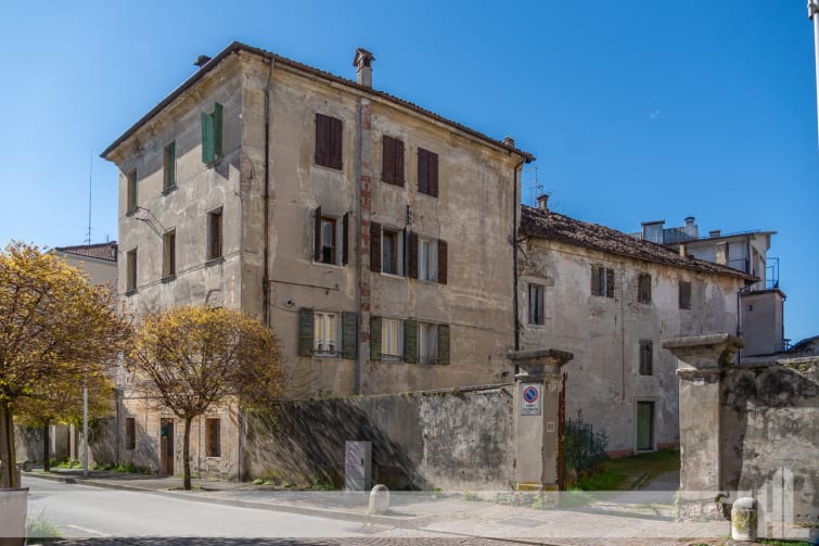 Rif. 1858 - Appartamento con 3 camere e posto auto in centro a Belluno