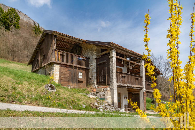 Rif. 1849 - Rustico da ristrutturare a San Gregorio nelle Alpi