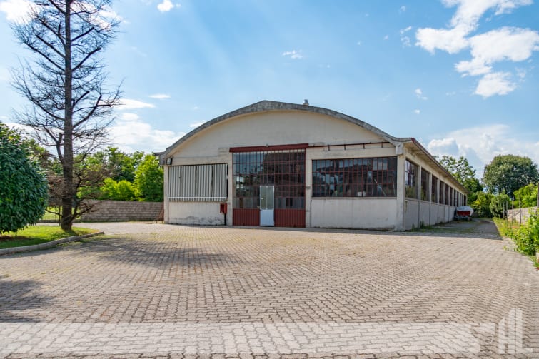 Rif. 1934_T - Spazioso capannone a Gaiarine
