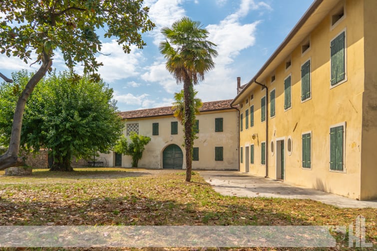 Rif. 1963_T - Compendio storico da restaurare ai piedi delle Colline del Prosecco