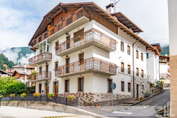 Rif. 1944 - Appartamento con 2 camere nel centro di Lozzo di Cadore 