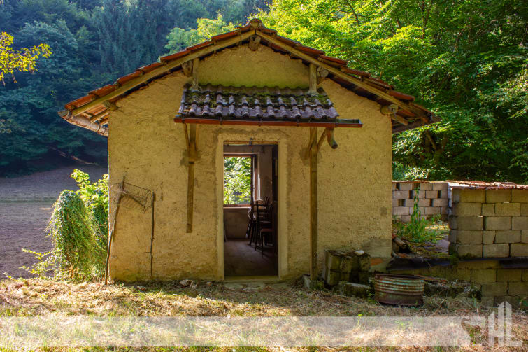 Rif. 1966 - Casera da ristrutturare in zona Roncon, Fonzaso