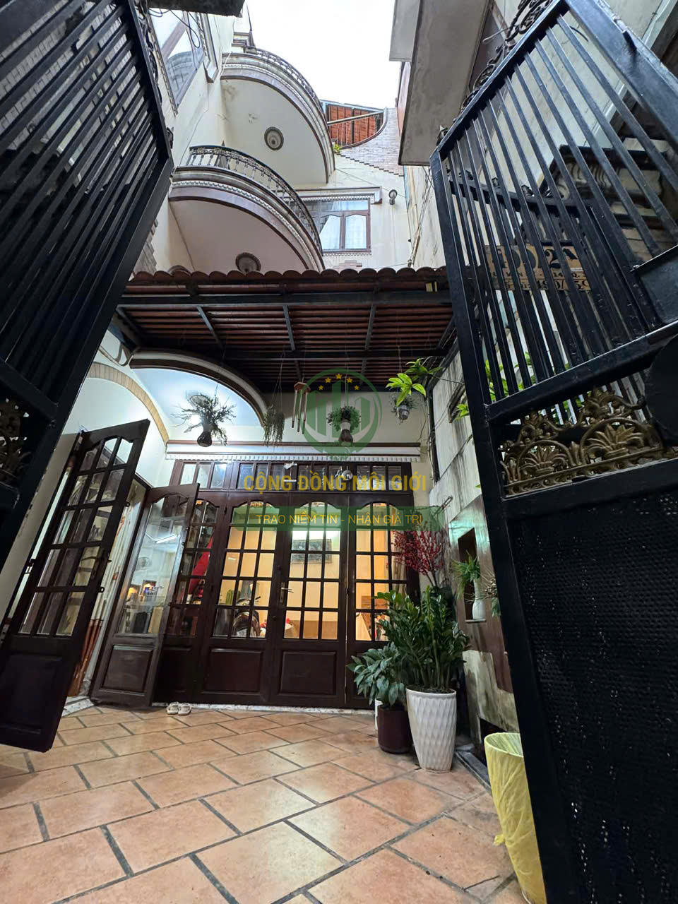 Bán nhà hẻm 490 Lê Văn Sỹ, Quận 3