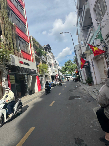 Bán nhà mặt tiền Thạch Thị Thanh, Quận 1