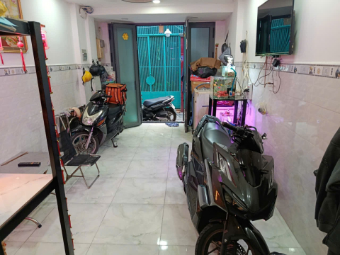 Bán nhà hẻm 518 Võ Văn Kiệt, Quận 1