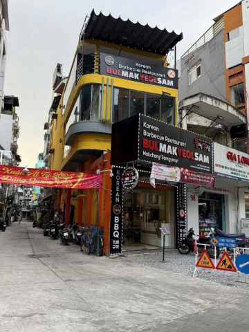 Bán nhà mặt tiền 100 Trần Hưng Đạo, Quận 1