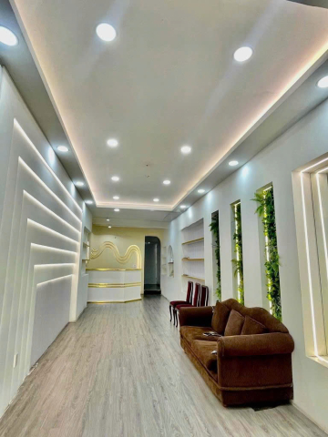 Bán nhà mặt tiền 73 Phạm Ngọc Thạch, Quận 3