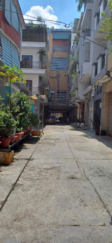 Bán nhà hẻm 572 Nguyễn Trãi, Quận 5