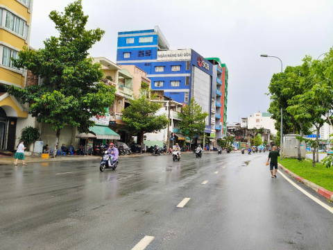 Bán nhà mặt tiền Hải Thượng Lãn Ông, Quận 5