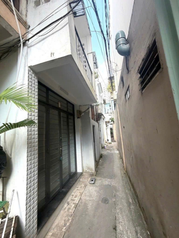 Bán nhà hẻm 245 Võ Văn Kiệt, Quận 1 - ảnh 1